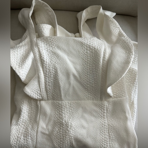 Bardot - Ashley Frill Dress in Ivory - Picture 2 of 4